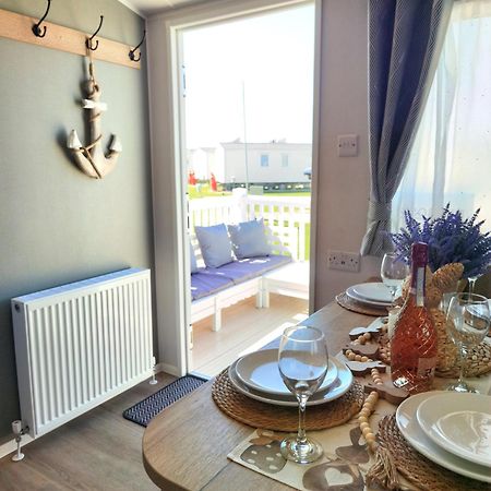Big Boss Caravan-Camber Sands, Free Wi-Fi, Netflix, Parking 外观 照片